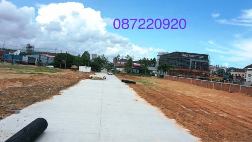 ដីពុះឡូតិ៏លក់