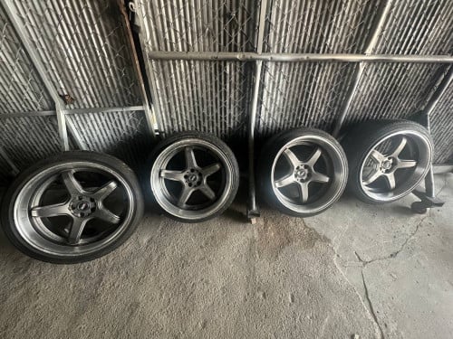 លក់យ៉ាន់លៀន