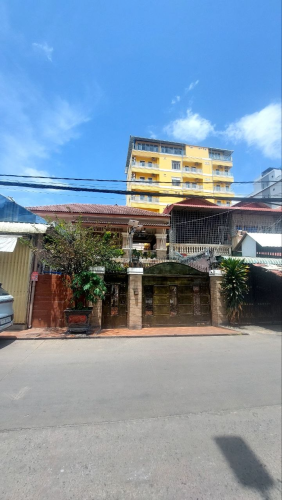 ផ្ទះវីឡាជួល នៅលើផ្លូវធំសាកសមសម្រាប់បើកក្រុមហ៊ុន អង្គការ ឬ ការិយាល័យ