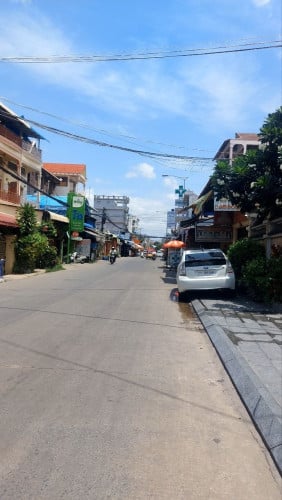ផ្ទះវីឡាជួល នៅលើផ្លូវធំសាកសមសម្រាប់បើកក្រុមហ៊ុន អង្គការ ឬ ការិយាល័យ