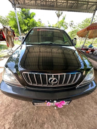 ឡានលក់ឆ្នាំ00ប៉ុ១ លេខ081792611