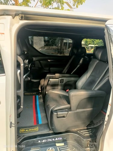 ឡានជិះលក្ខណះគ្រួសារ 015 up LM2021