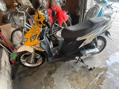 និច021ម៉ូតូស្អាតដៃជើងសាណុំម៉ាសុីនតាន់មិនដែលប៉ះសោមានកាតគ្រីឈ្មោះម្ចាស់ដើមលក់1250
