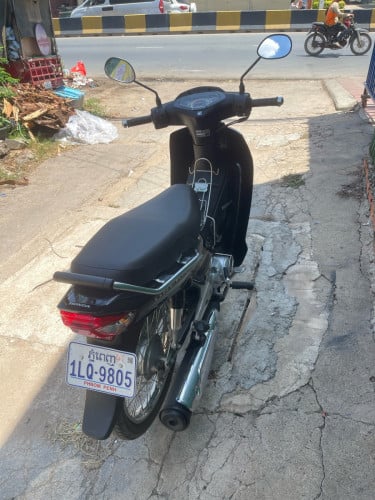 ម៉ូតូលក់ 025 ម៉ូតូស្អាតសាណុំឈ្មេាះម្ចាសដើម លក់$1760ចរចា