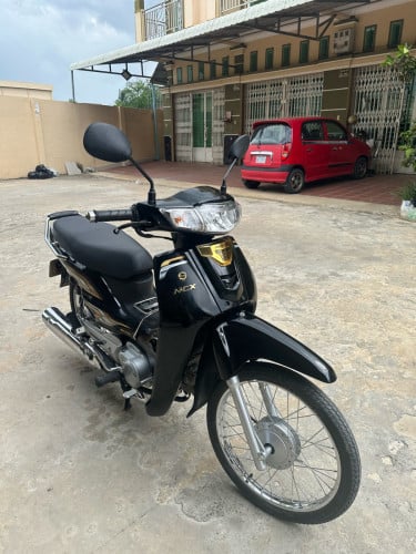 លក់សង់ 025 តម្លៃ1870$ មានកាតគ្រី