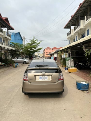 ឡានលក់ 04 H full 7700$