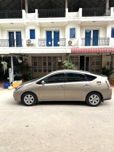 ឡានលក់ 04 H full 7700$