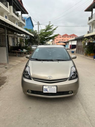 ឡានលក់ 04 H full 7700$