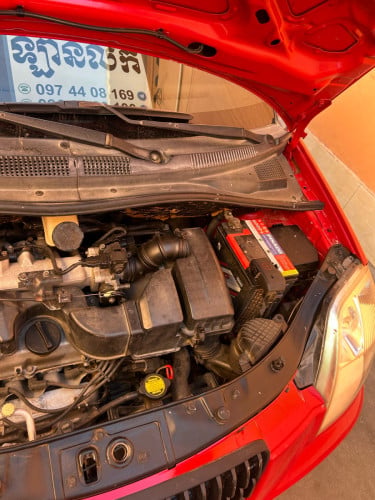ឡានលក់ឆ្នាំ 04 LX