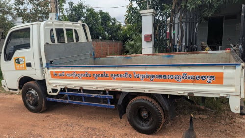 ឡានកូរ៉េ1តោនកន្លះឆ្នាំ 2000 (ក្រុងសៀមរាប)