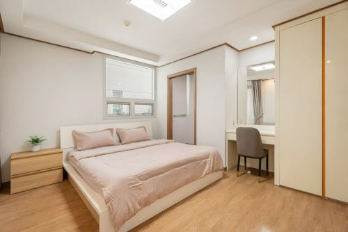 𝐅𝐨𝐫 𝐑𝐞𝐧𝐭: 1-Bedroom Apartment – De Castle Royal BKK1
