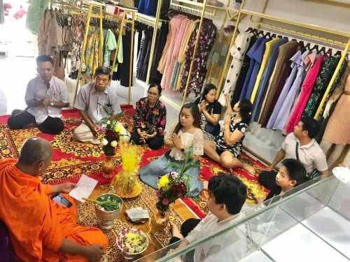 ផ្ទះអាជីវកម្មលក់បន្ទាន់តម្លៃ15500$ផ្ទះ.4*12ម៉ែត