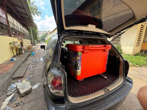 ឡានជិះផ្ទាល់ខ្លួន- ឆ្នាំ 2001 ប៉ុង 2 (9300$)