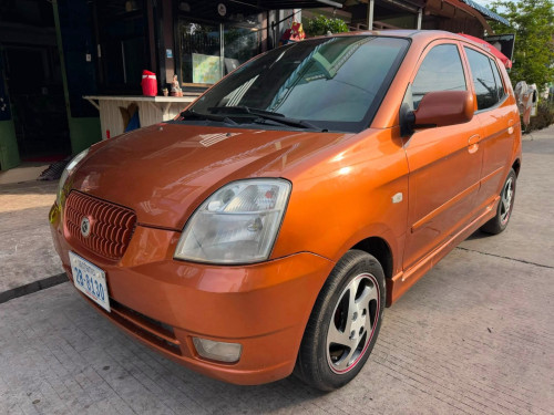 ឡានលក់ 2005