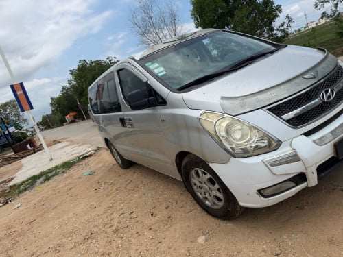 ឡានលក់ឆ្នាំ2008ម៉ាសុីនប្រាដូរឈ្មោះចិនតែចិនគាត់នៅ