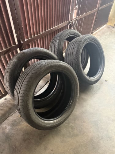 សំបកលេខ 235/55/19 ដោះពីឡាន2025, ក្រឡានៅស្អាត 95% ម៉ាក Good Year