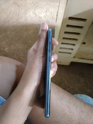 ឆ្នូតអេក្រង់លក់30$ 081920444