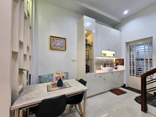 វីឡាកូនកាត់ បុរីមង្គលភ្នំពេញ (ម្ចាស់) ជួលបានមួយខែ (700$)