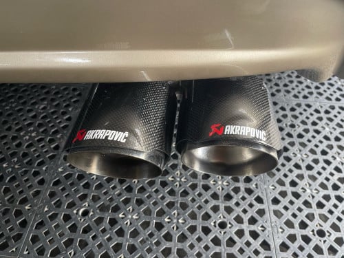 កន្ទុយសុីមាំង Akrapovic 63-114mm