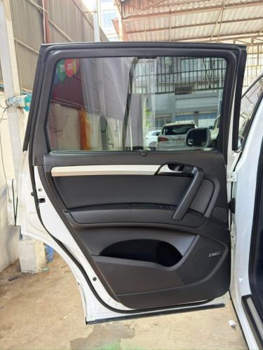 មកដល់ហើយឡានស្អាត Audi Q7 Year 2011 S line