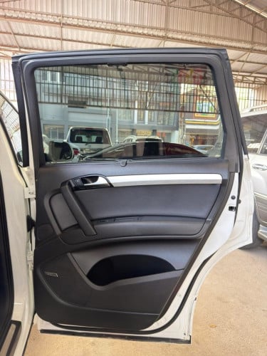 មកដល់ហើយឡានស្អាត Audi Q7 Year 2011 S line