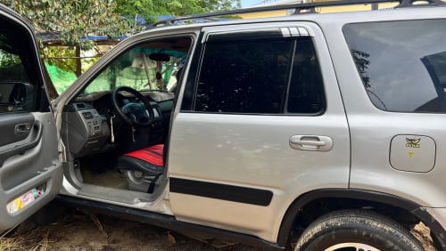 ឡានលក់CRV98ឡានស្អាតអ្នកប្រើលក់ផ្ទាល់