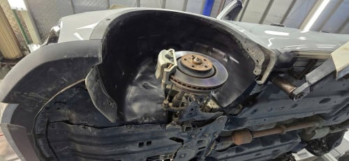 បន្ទះការពារភក់ប្លាស្ទិក Ford terriyori 2022-2025Telegram 📲0885979999