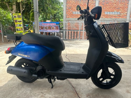 ចង់លក់ម៉ូតូ Honda today នៅស្អាតម៉ាសុីននៅអេមណាស់