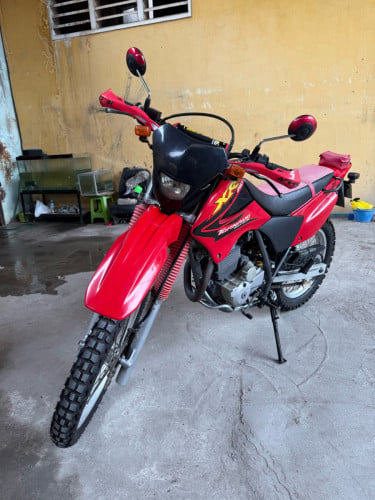 លក់ Honda XR 2003 កំលាំង 250cc សុំណុំហ្សិនឃ្លាំង កង់ថ្មី ផ្លាក់លេខខ្ពស់ អត់បុកប៉ះ
