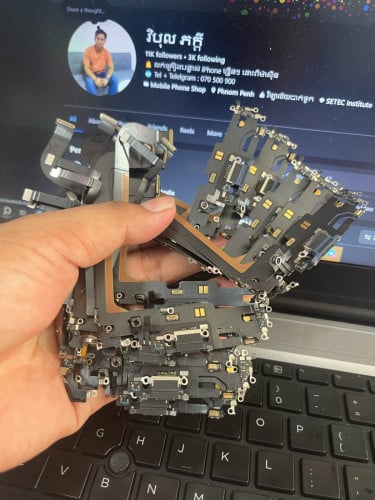 គូទសាក iPhone ហ្សុីនម៉ាស៊ីន តម្លៃល្អ!