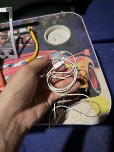 លក់កាស់ខ្សែរiphone និងដុយបំបែកសុីនលេងហ្គេម iPhone 14pro max