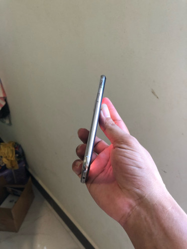 លក់iPhone x សាណុំសុីន ខូចស្កេន ថ្ម82%កាន់256g នៅស្អាតកាមេរ៉ាខ្ចី