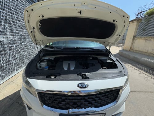 លក់ សាងបាន Kia Carnival 2019 full-option សាំង 2AW
