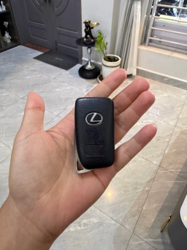 សោរ Lexus សុីន លក់
