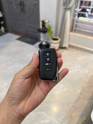 សោរ Lexus សុីន លក់