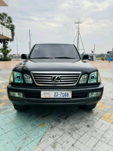 លក់ Lexus LX470 ឆ្នាំ03 ធានាឡានស្អាតអត់បុកអត់ប៉ះម៉ាស៊ីនប្រអប់លេខបូមឡើងចុះដំណើរការល្អ
