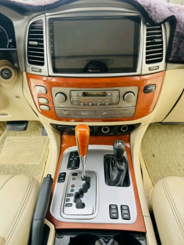 លក់ Lexus LX470 ឆ្នាំ03 ធានាឡានស្អាតអត់បុកអត់ប៉ះម៉ាស៊ីនប្រអប់លេខបូមឡើងចុះដំណើរការល្អ