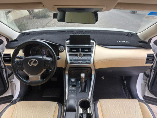 ធានាឡាន គ្មានកន្លែងទាស់Lexus Nx 200T 2016 Luxury ប៉ុង2 Button 5 ម្ចាស់ដេីម ❤️❤️❤️