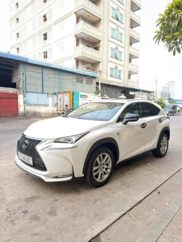 ធានាឡាន គ្មានកន្លែងទាស់Lexus Nx 200T 2016 Luxury ប៉ុង2 Button 5 ម្ចាស់ដេីម ❤️❤️❤️
