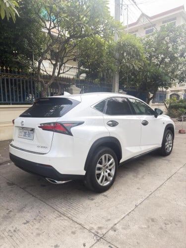 ធានាឡាន គ្មានកន្លែងទាស់Lexus Nx 200T 2016 Luxury ប៉ុង2 Button 5 ម្ចាស់ដេីម ❤️❤️❤️