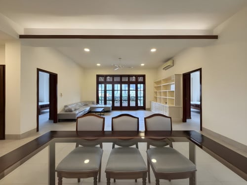 𝐅𝐨𝐫 𝐑𝐞𝐧𝐭: Newly Renovated 3-Bedroom Apartment – BKK1