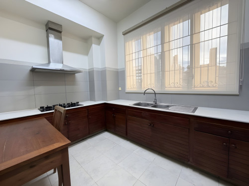 𝐅𝐨𝐫 𝐑𝐞𝐧𝐭: Newly Renovated 3-Bedroom Apartment – BKK1