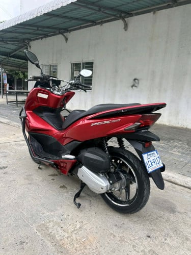 ម៉ូតូលក់ PCX ឆ្នាំ 2015 មានពន្ធត្រឹមត្រូវ
