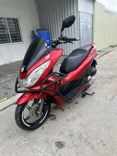 ម៉ូតូលក់ PCX ឆ្នាំ 2015 មានពន្ធត្រឹមត្រូវ
