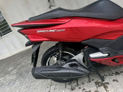 ម៉ូតូលក់ PCX ឆ្នាំ 2015 មានពន្ធត្រឹមត្រូវ