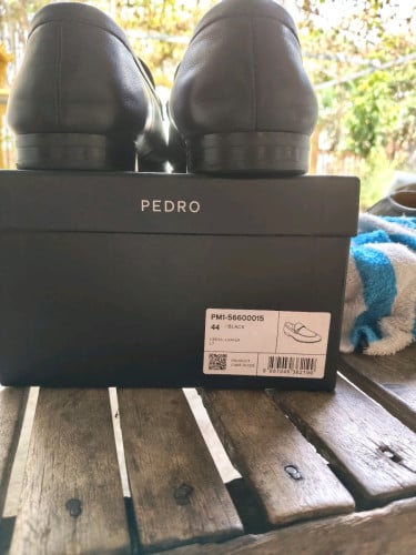 ស្បែកជើង PEDRO គុណភាព90% 78$