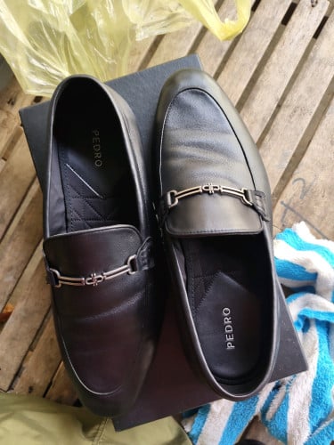 ស្បែកជើង PEDRO គុណភាព90% 78$