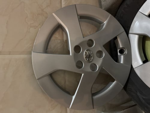 ថាសឡានPrius010ស៊ីន
