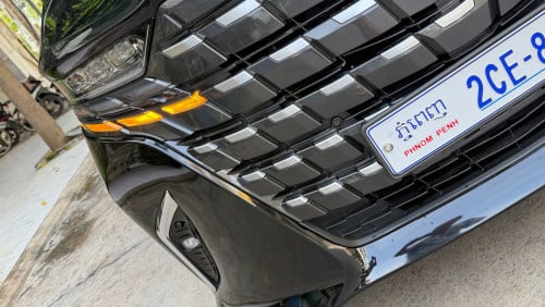 មហាសែនថ្មី Toyota Alphard 015 up 024 Hybrid