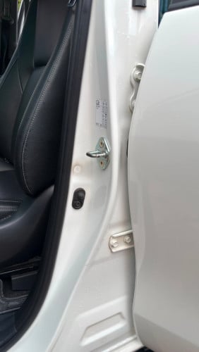 មហាថ្មី Toyota Hilux Revo V-edition 024 ហ្សុីន១ជុំ